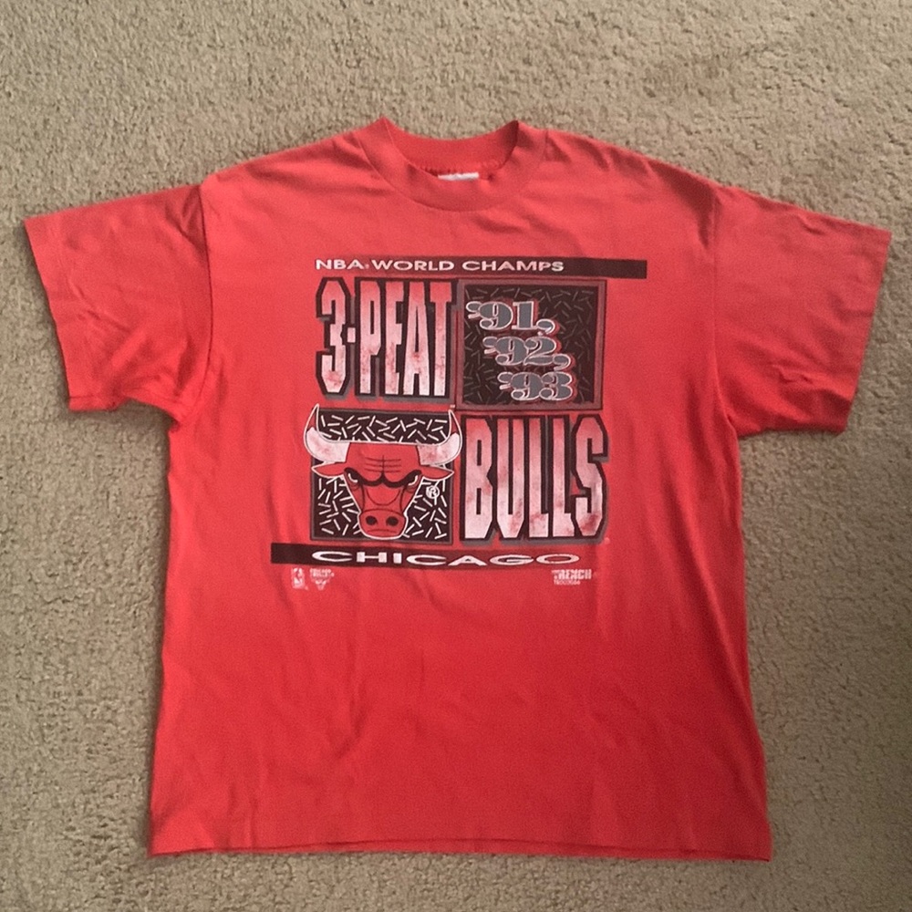 Vintage Chicago Bulls graphic T